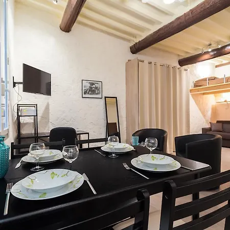 Centrale -studio Avec Mezzanine - Vieux Apartment *