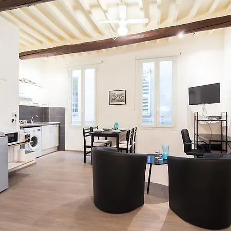 Centrale -studio Avec Mezzanine - Vieux Apartment *