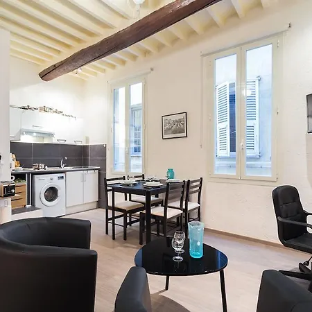 Centrale -studio Avec Mezzanine - Vieux Apartment *