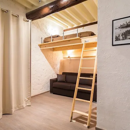 Centrale -studio Avec Mezzanine - Vieux Apartment